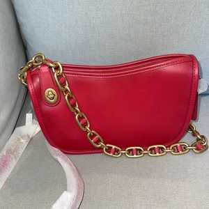 Coach Swinger with Chain in Red Apple